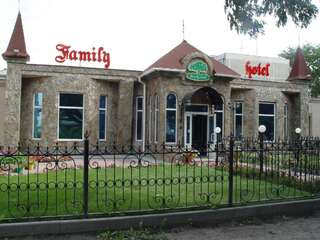 Гостиница Family Курган-0